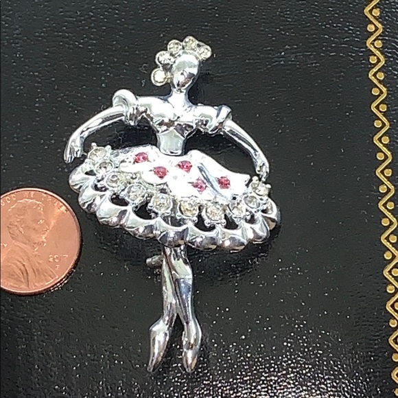 Pretty vintage ballerina brooch - Picture 6 of 8